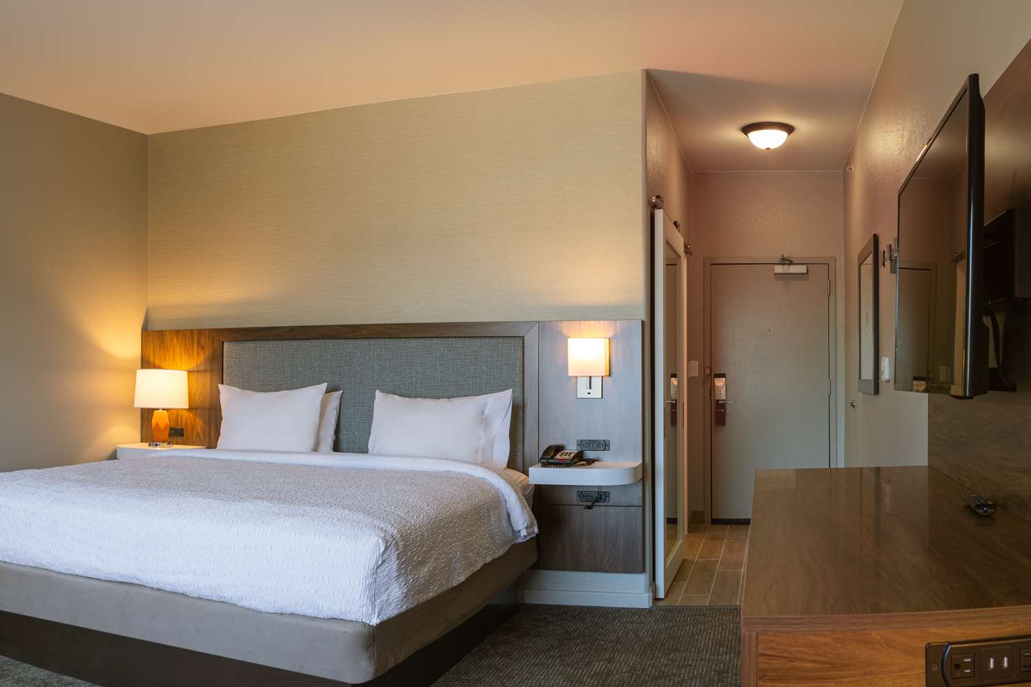 hampton inn and suites boerne