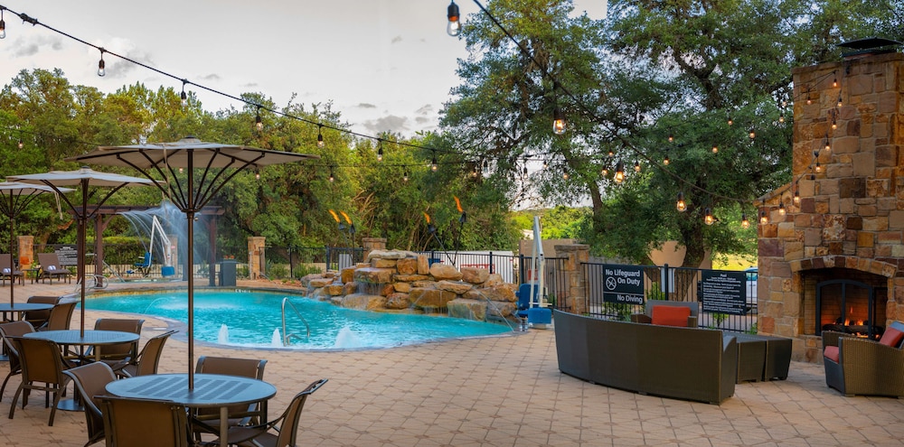 hampton inn and suites boerne