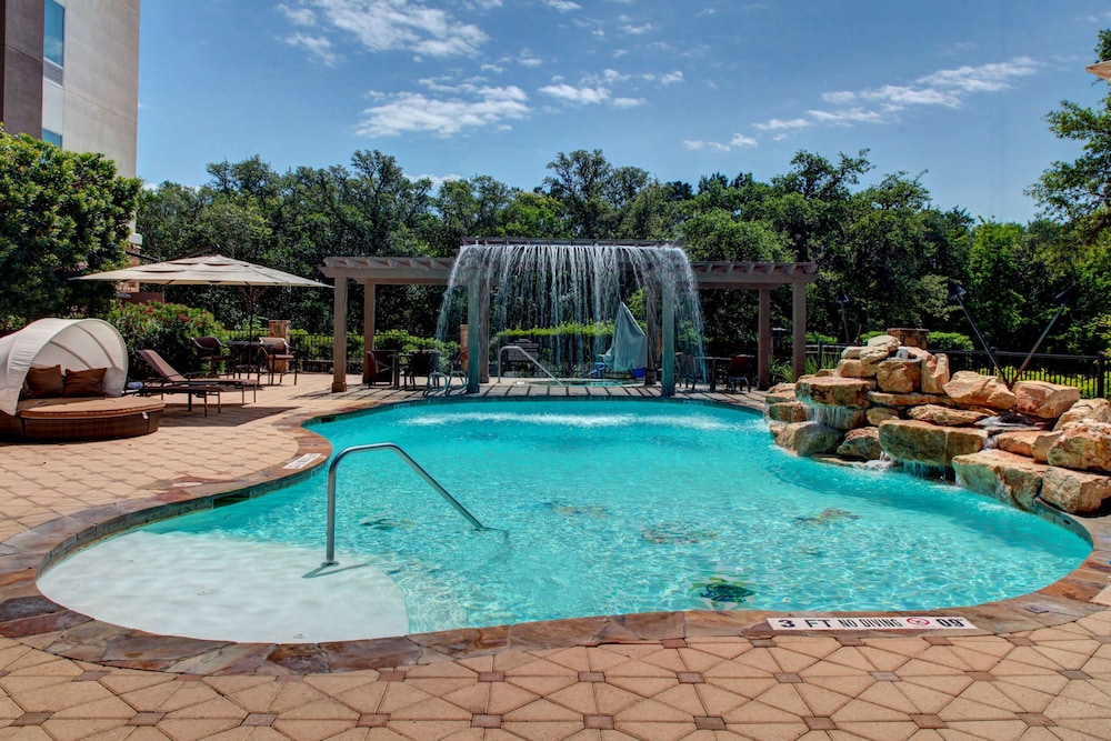 hampton inn and suites boerne