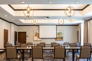 hampton inn and suites boerne