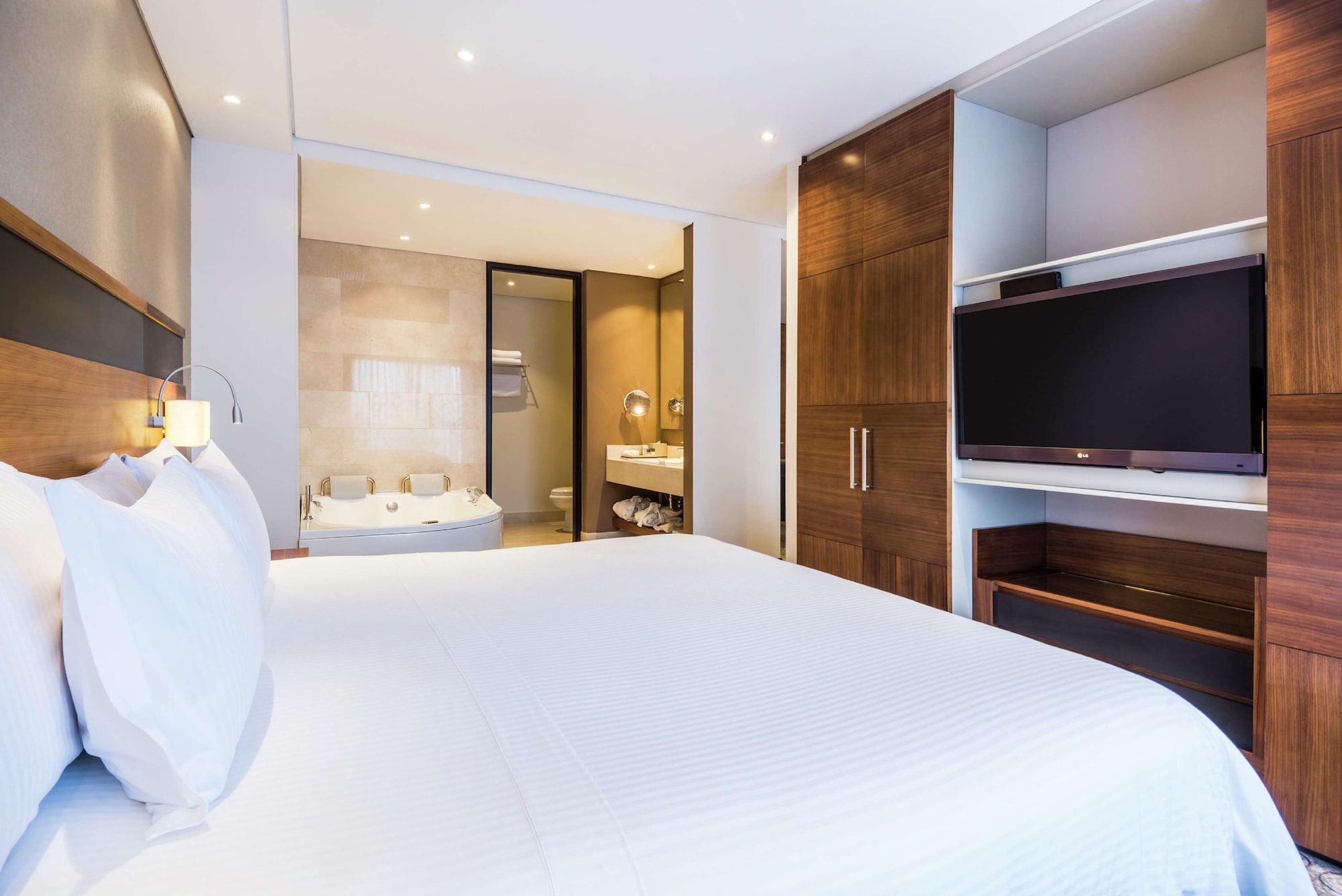 doubletree by hilton hotel bogota parque 93