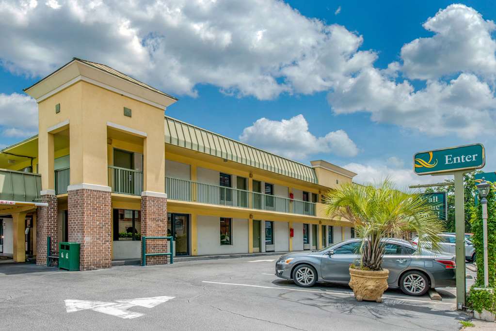 quality inn savannah historic district