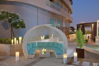 damac maison mall street