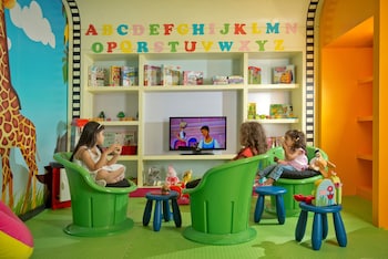 damac maison mall street