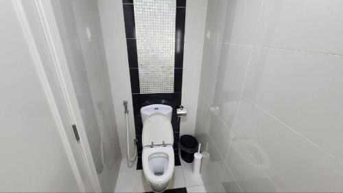 damac maison mall street