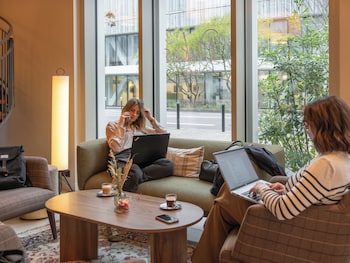 Hotel De La Cite,,3 star