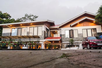 sparrow cherry resort 2 min walk to mg marg