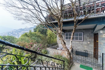 sparrow cherry resort 2 min walk to mg marg