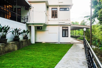 sparrow cherry resort 2 min walk to mg marg