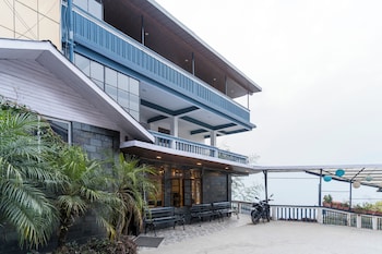 sparrow cherry resort 2 min walk to mg marg