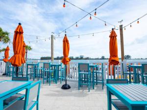 dolphin sands clearwater beach an ascend collection hotel