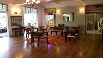 Kona Islander Inn Condos,75-5776 Kuakini Highway,3 star