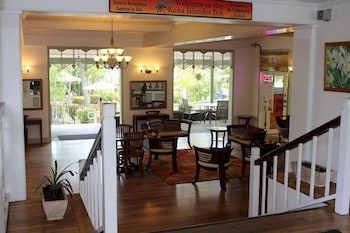 Kona Islander Inn Condos,75-5776 Kuakini Highway,3 star