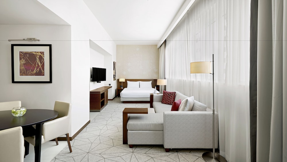 hyatt place dubai al rigga residences