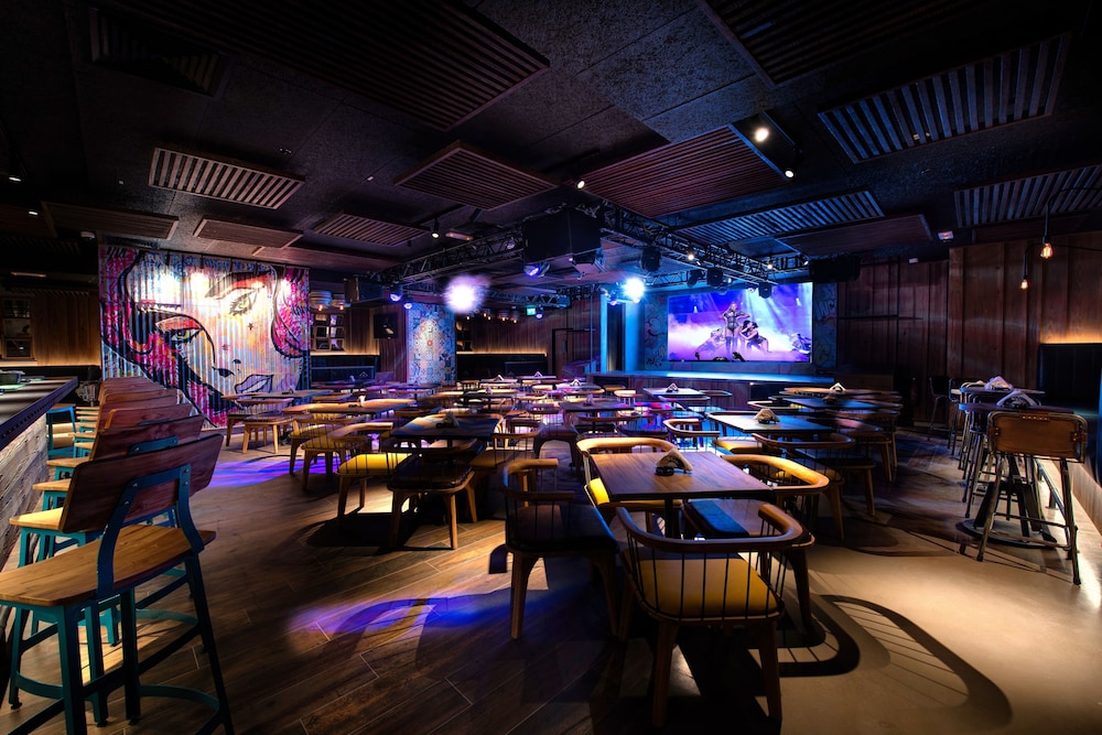 hyatt place dubai al rigga residences