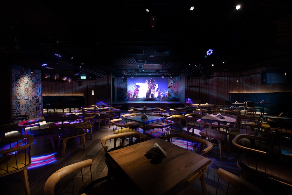 hyatt place dubai al rigga residences