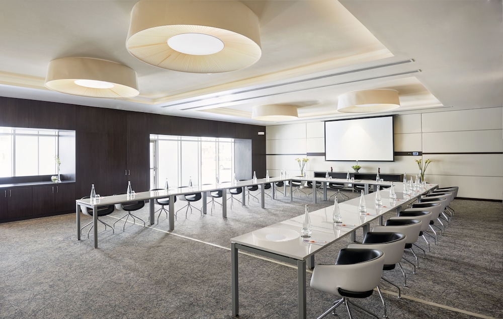 hyatt place dubai al rigga residences