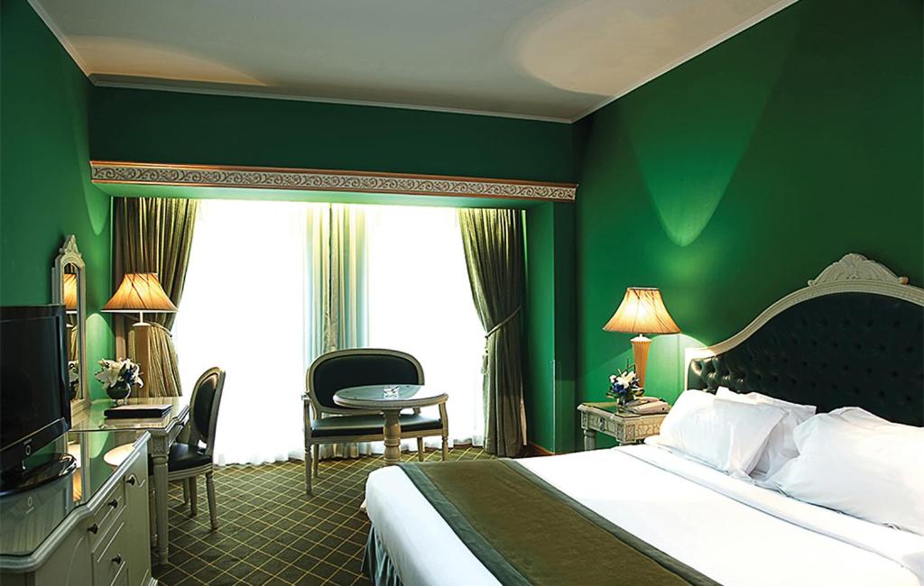 hyatt place dubai al rigga residences