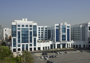 hyatt place dubai al rigga residences