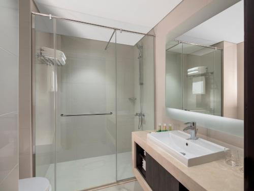 hyatt place dubai al rigga residences