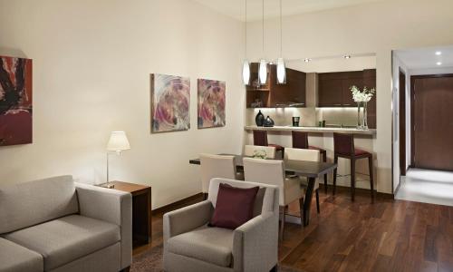 hyatt place dubai al rigga residences