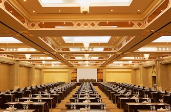 millennium plaza downtown suites