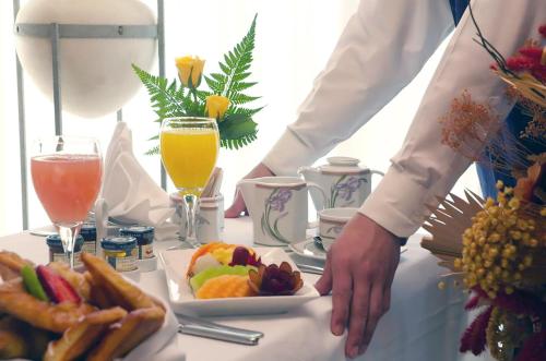 millennium plaza downtown suites