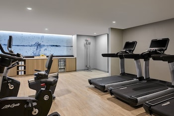 delta hotels by marriott muskegon convention center