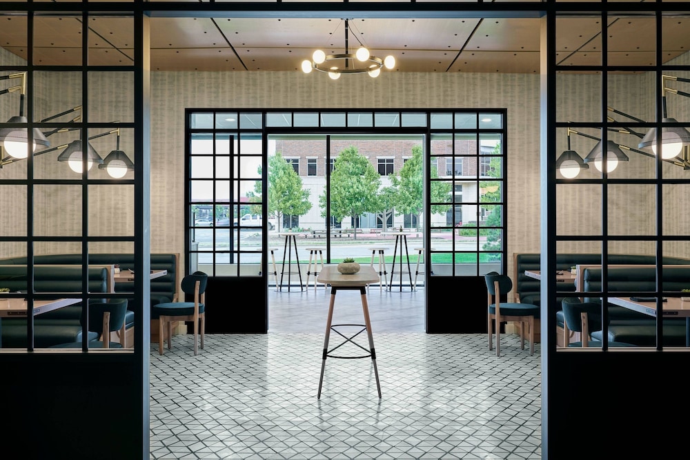 delta hotels by marriott muskegon convention center