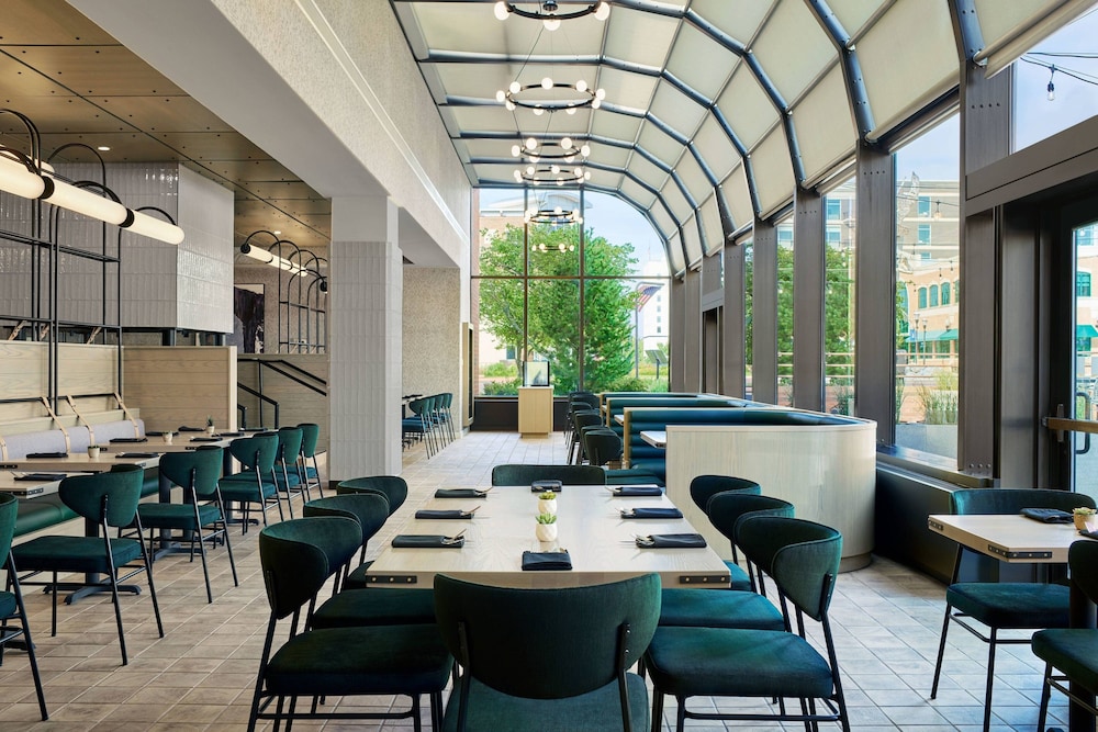 delta hotels by marriott muskegon convention center