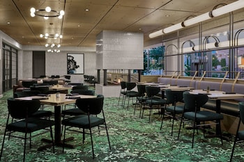 delta hotels by marriott muskegon convention center