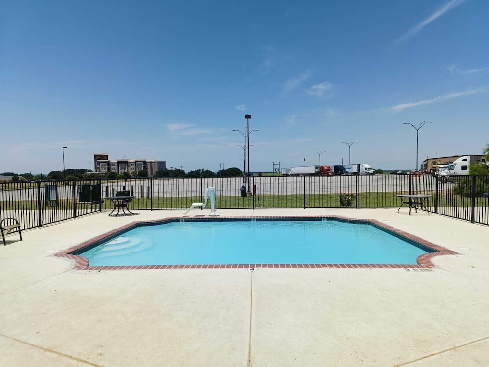hotel o bien venido pearsall i 35