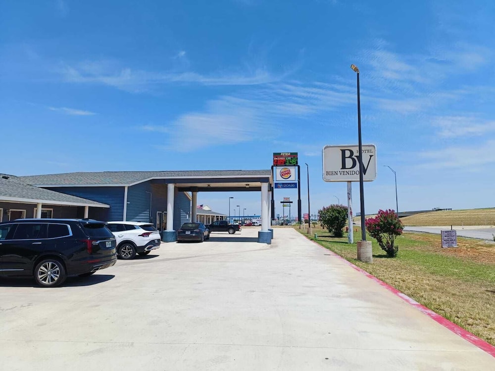 hotel o bien venido pearsall i 35