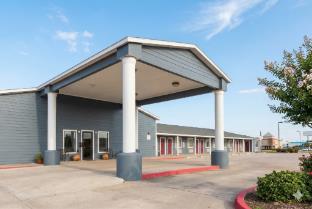 Hotel O Bien Venido Pearsall I-35,,3 star