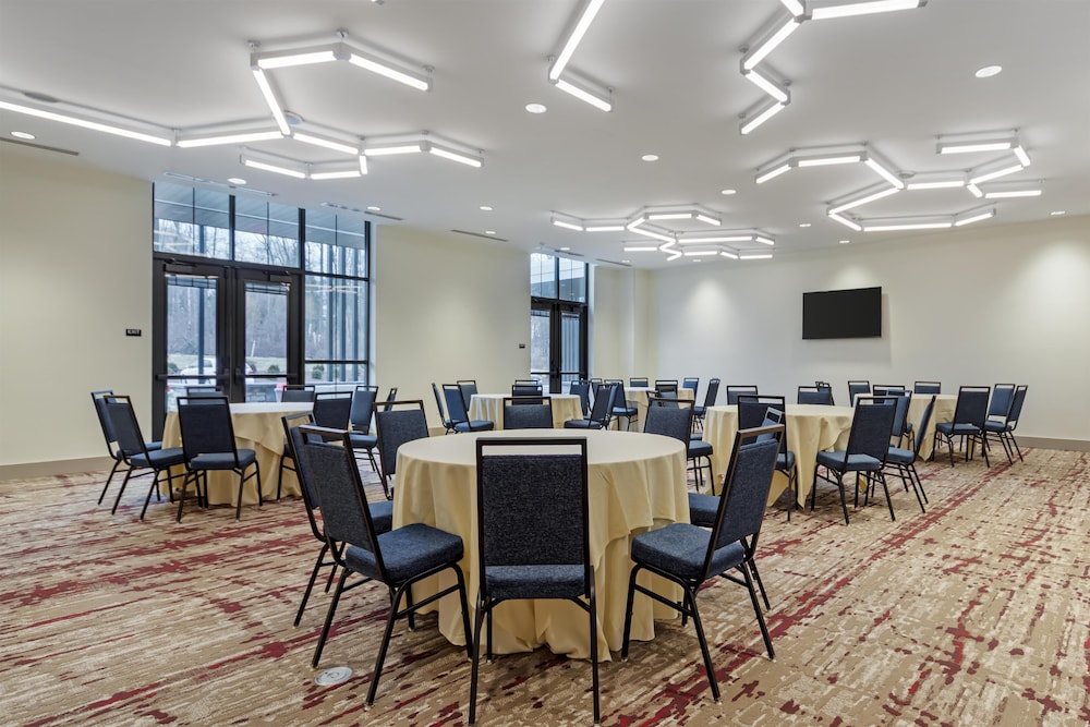 hilton garden inn media