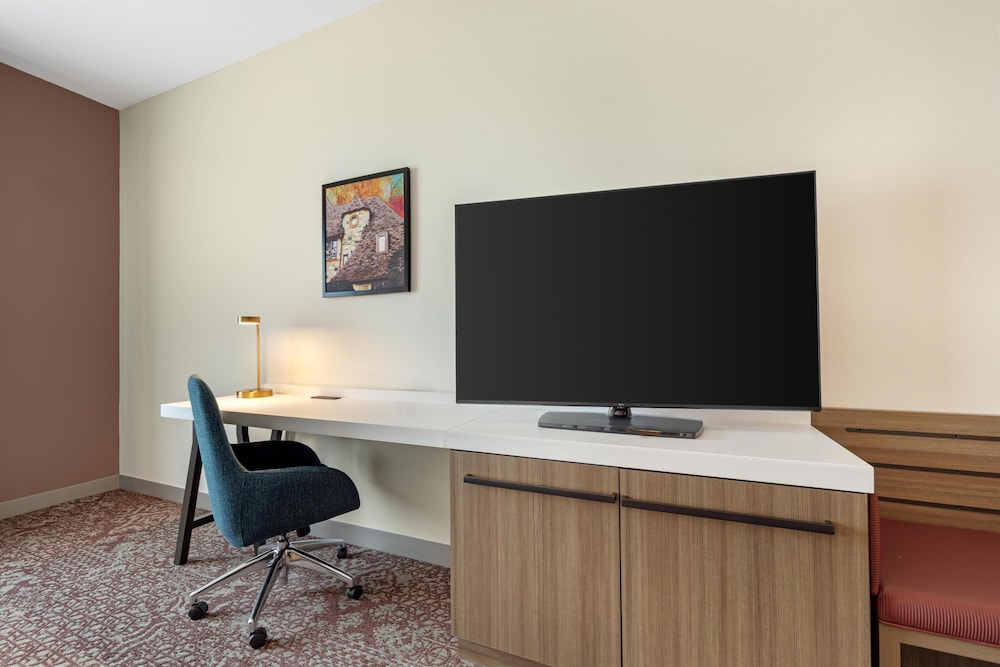 hilton garden inn media