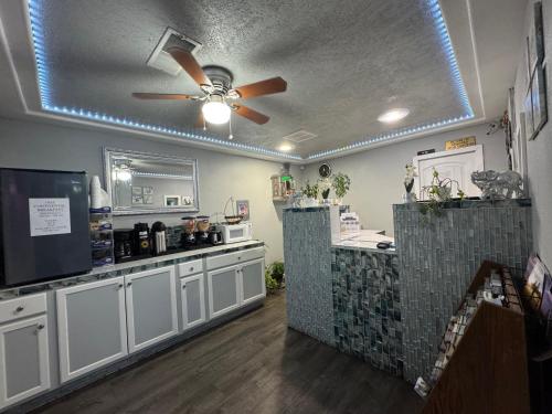 budget inn ontario