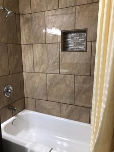 budget inn ontario