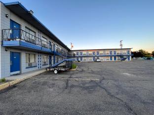 budget inn ontario