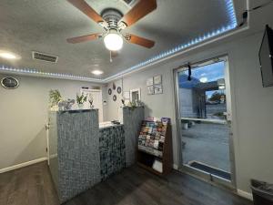 budget inn ontario