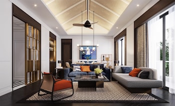 kahavadi chiang rai curio collection by hilton