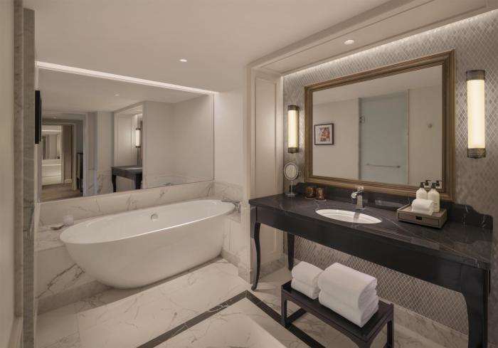kahavadi chiang rai curio collection by hilton