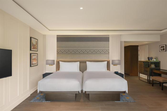 kahavadi chiang rai curio collection by hilton