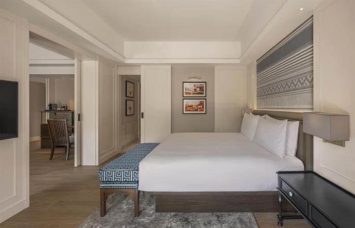 kahavadi chiang rai curio collection by hilton