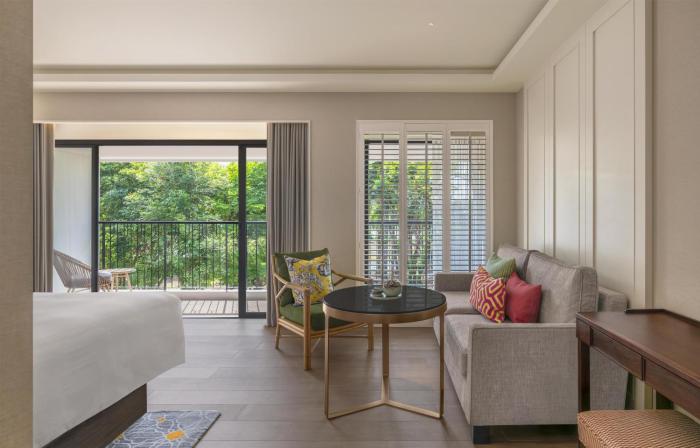 kahavadi chiang rai curio collection by hilton