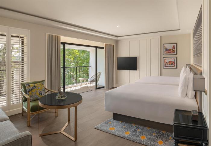 kahavadi chiang rai curio collection by hilton