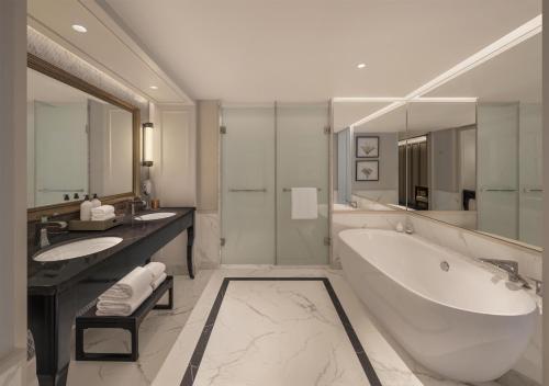 kahavadi chiang rai curio collection by hilton