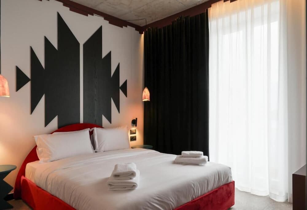 bazaar hotel