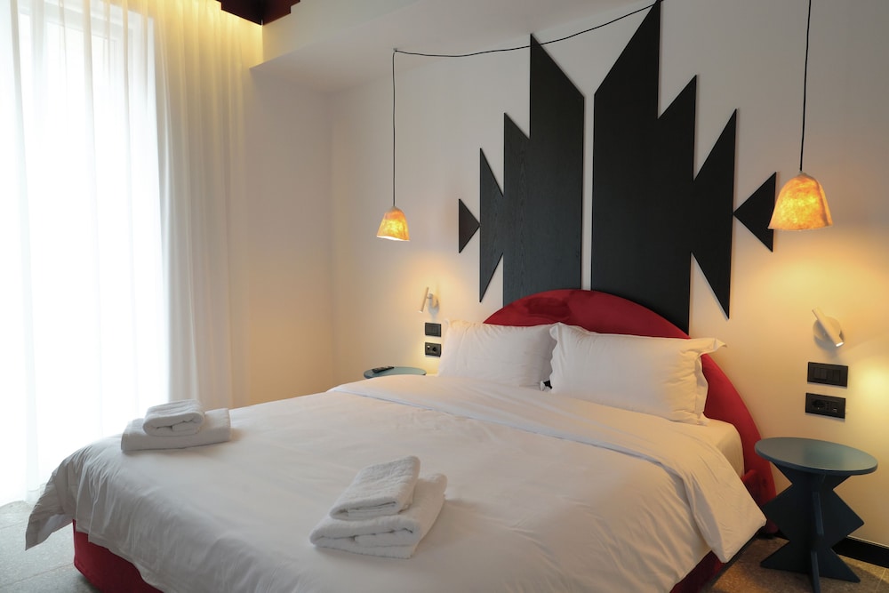 bazaar hotel
