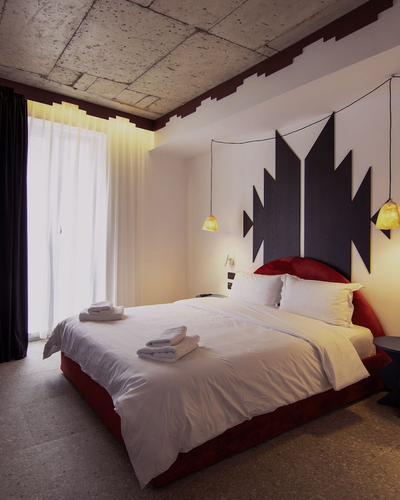 bazaar hotel